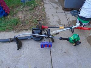 Group of weed trimmers & blower. Green trimmer tested & works. Blower works. As shown.