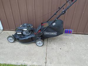 Craftsman EZ walk with honda motor & bag. Good clean unit. Tested & works. As shown.