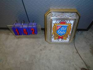 Old style lighted sign. 13 x 11. Tested & works. As shown.