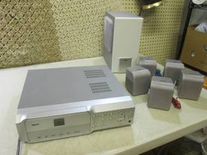 lot 8 image: (D-3) RCA RTD205 5-Disc DVDCD Home...