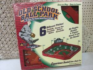 lot 14 image: (EW6) Vintage Old School Ball Park ...