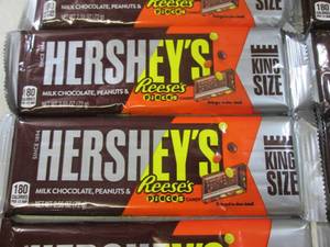 lot 80 image: (B-3) 12 King Size Hersheys Milk Ch...