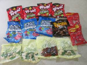 lot 87 image: (B-1) Assorted Bag Candy Past Date...