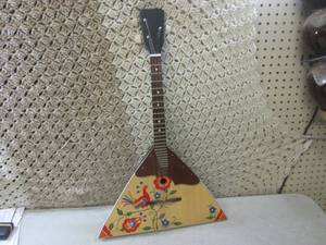 lot 102 image: (C-2) 3-String Balalaike 26 58 Lo...