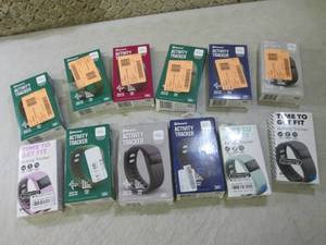 lot 108 image: (BSB) Lot of 12 Bluetooth Activity ...