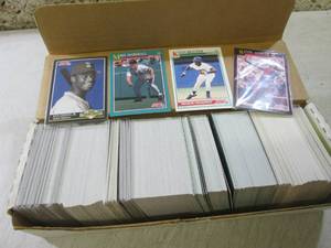 lot 143 image: (C-4) Box of Assorted Baseball Card...