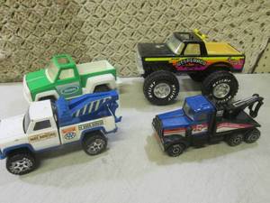lot 203 image: (F-2) Vintage Toy Trucks Tonka Nyli...