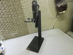 lot 208 image: (FS) Frontgate Wine Bottle Opener G...