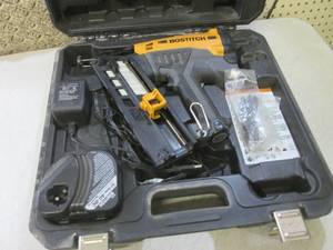 lot 214 image: (D-3) Bostitch 2 12 Cordless Fini...
