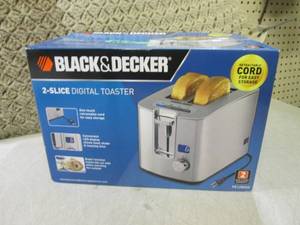 lot 230 image: (CSB) Black & Decker 2-Slice Digita...