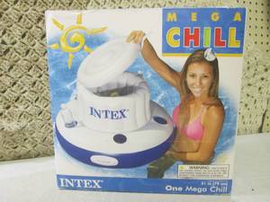lot 250 image: (F-0) Intex Mega Chill Inflatable F...