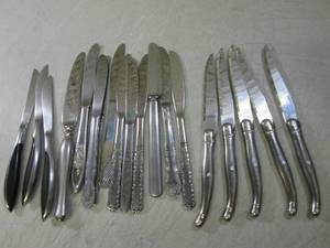 lot 253 image: (BSB) Assorted Knives...