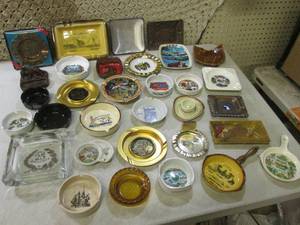 lot 261 image: (RM5) Ashtray Collection 32 pcs...