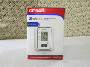lot 268 image: (EC1) Omron 3 Series Blood Pressure...