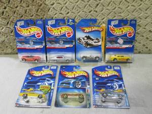 lot 271 image: (EC1) Assorted Hot Wheels in Packag...
