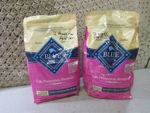 lot 317 image: (C-3) 2 - 6 Pound Bags Blue Dog Foo...