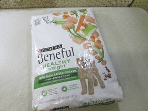lot 324 image: (C-3) 14 Pound Bag Purina Beneful D...