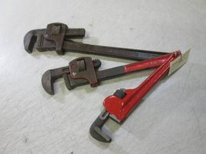lot 341 image: (H-2) 3 Pipe Wrenches Made In USA 1...