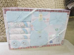 lot 343 image: (FS) Baby Gift Set in Blue Outfits ...