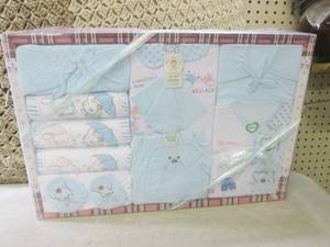 lot 344 image: (FS) Baby Gift Set in Blue Outfits ...