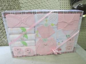 lot 353 image: (EW1) Baby Gift Set in Pink Outfits...