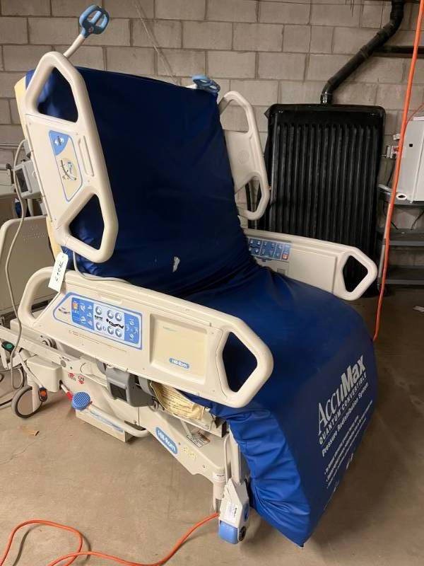 WOW MSRP $28,000 Hill-Rom P1900 Total Critical Care Hospital Bed WCHAIR Position, Weighing Scale, Bed Exit Alarm, Free Used Accumax Non-Powered Pressure Relief Mattress, Powered Flexafoot&nbsp(Retractable 12 Bed Extension) - GREAT WORKING CONDITION