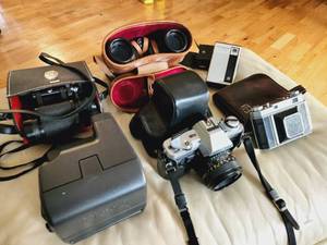 Vintage Cameras,Binoculars and Radio
