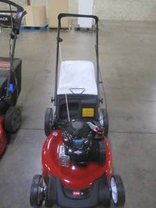 Toro Recycler 21 in. Briggs & Stratton High Wheel Gas Walk Behind Push Lawn Mower with Bagger. Model 121-5684 (BRAND NEW)