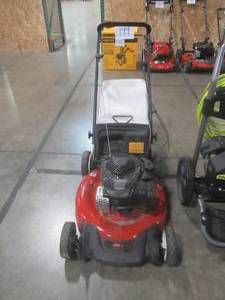 Toro Recycler 21 in. Briggs and Stratton Low Wheel RWD Gas Walk Behind Self Propelled Lawn Mower with Bagger. Model 21352 (Runs Great, looks to have been used a few times)