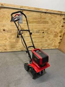 lot 7 image: MANTIS 3550 Electric TillerCultivator