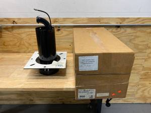 lot 18 image: BECKETT Lot of 2- Weil Mclain 688 CG25.2S GAS GUN ASSY Welded Insertions (51989031)