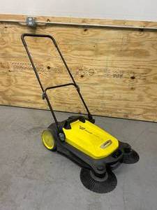 lot 27 image: KARCHER Push Sweeper