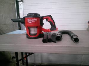 lot 273 image: MILWAUKEE M18 18-Volt Lithium-Ion Cordless Compact Vacuum (Tool-Only) 0882-20 (BRAND NEW)