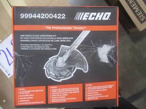 lot 270 image: ECHO 8 in. 8-Tooth Brush Blade Conversion Kit (20 mm) Model #99944200422 (OPEN BOX)