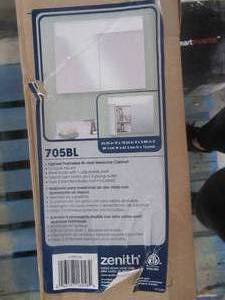lot 286 image: ZENITH Zenna Home 23.25 in. x 18.63 in. x 5.88 in Surface-Mount Lighted Frameless Medicine Cabinet with Mirror in White (OPEN BOX) 705BL