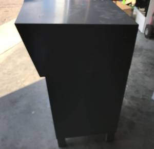 Filing Cabinet w Key Drop (#1)