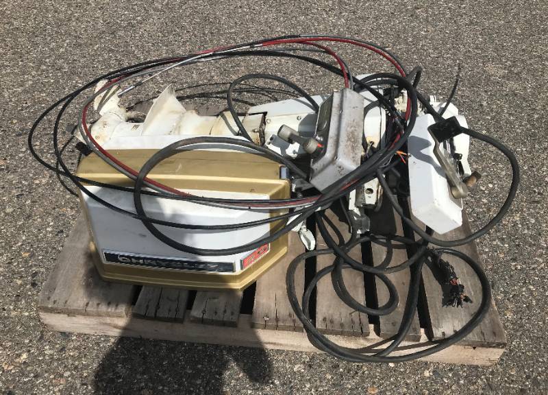 1975 35hp Chrysler Outboard Motor