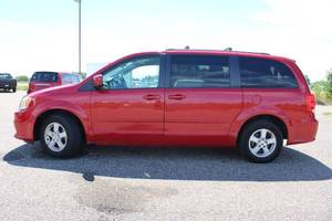 2013 Dodge Grand Caravan SXT - 2 OWNERS