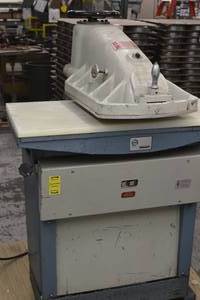 lot 4 image: USM Hytronic Die Cutting Machine Model B