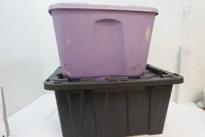 totes with lids