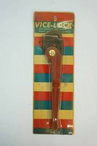 semi-automatic pipe wrench