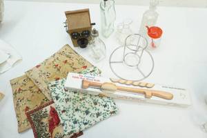 bread knife and other kitchen items