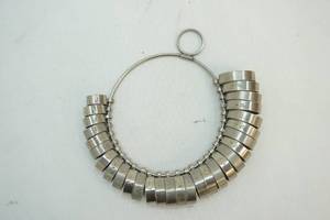 jewelry ring size finder