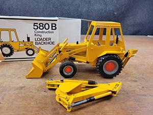 lot 123 image: Tenneco Case 580B Backhoe Diecast Model - 116 Scale Model