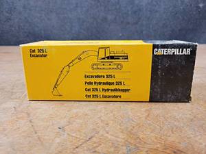 lot 133 image: Caterpillar 325L Hydraulic Excavator Diecast Model - 150 Scale Model