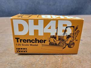 lot 166 image: CASE DH4B Trencher Diecast Model - 135 Scale Model