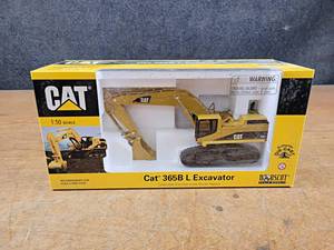 lot 189 image: Caterpillar 365B Hydraulic Excavator Diecast Model - 150 Scale Model