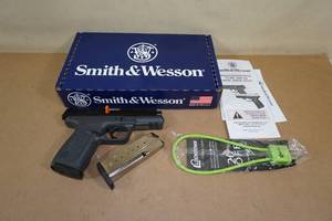 lot 12 image: NEW Smith & Wesson SD40 Semi-Automatic .40 S&W Pistol