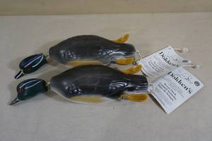lot 116 image: Dokkens Wood Duck Dog Trainers