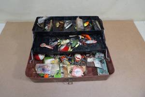 lot 120 image: Vintage Metal Tackle Box with Tackle
